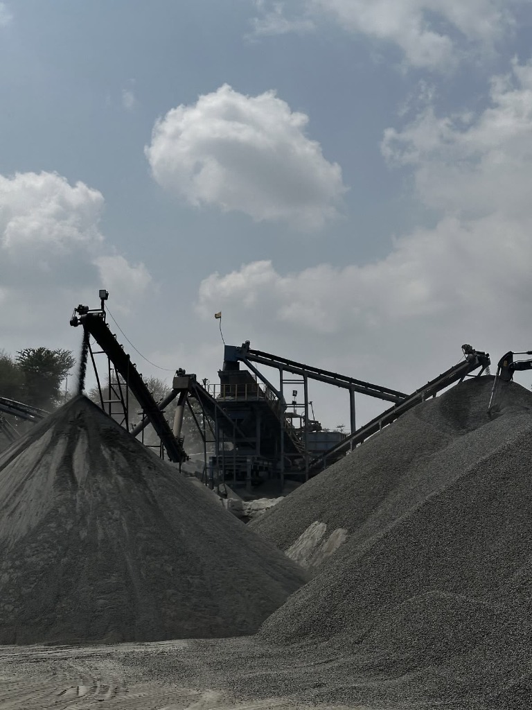 Ready Mixed Concrete Epsom Batching Plant and Aggregate Hoppers
