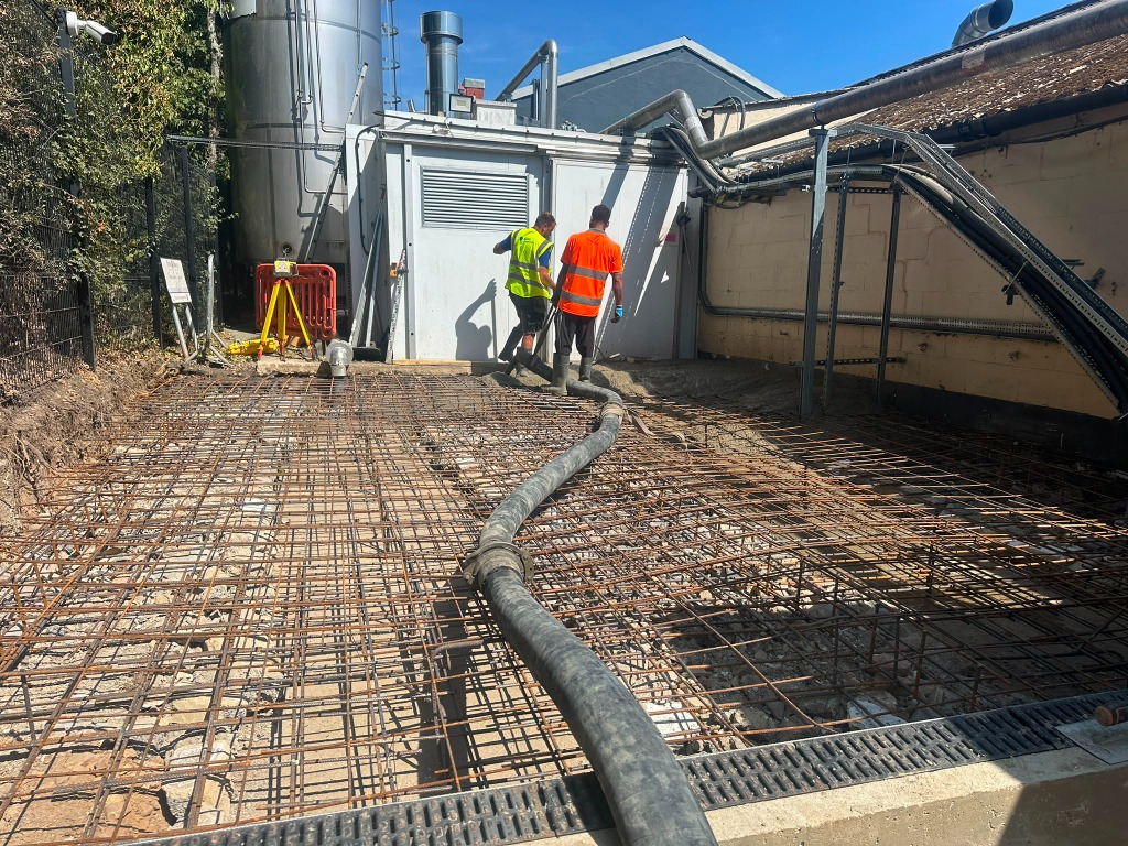 On-Site Volumetric Ready Mix Concrete Foundation Slab Pouring Epsom